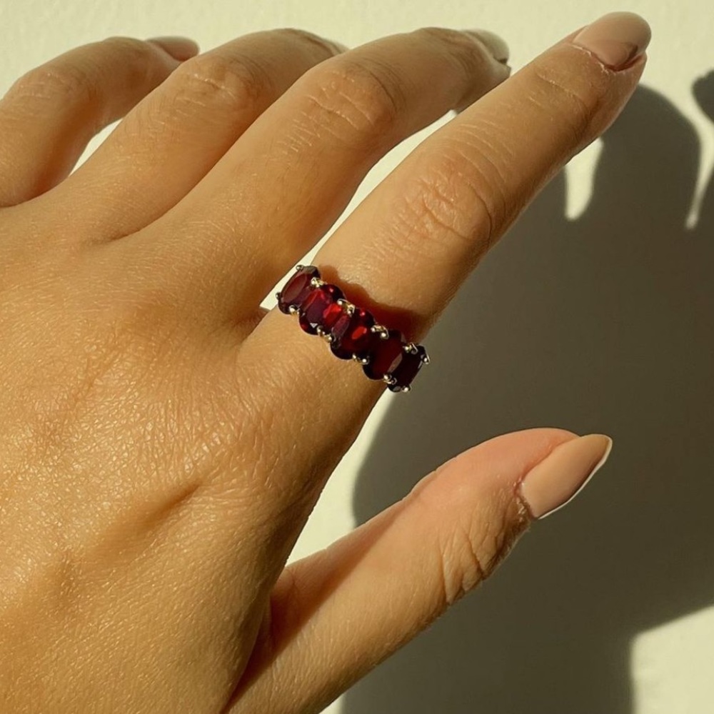 10K Yellow Gold Garnet Ring